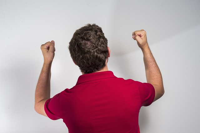 尽管恶劣天 尽管恶劣天