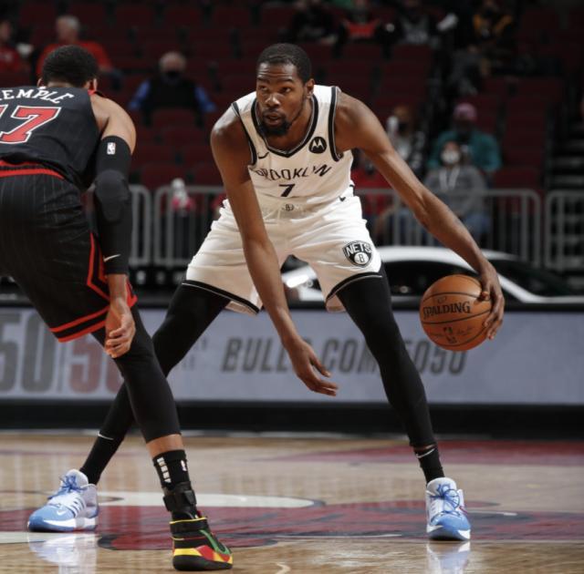 华体会hth-8人上双32次助攻！杜兰特：这才是本赛季的篮网队